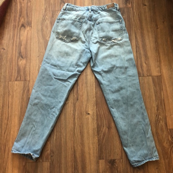 DISTRESSED MOM JEANS - Picture 4 of 6